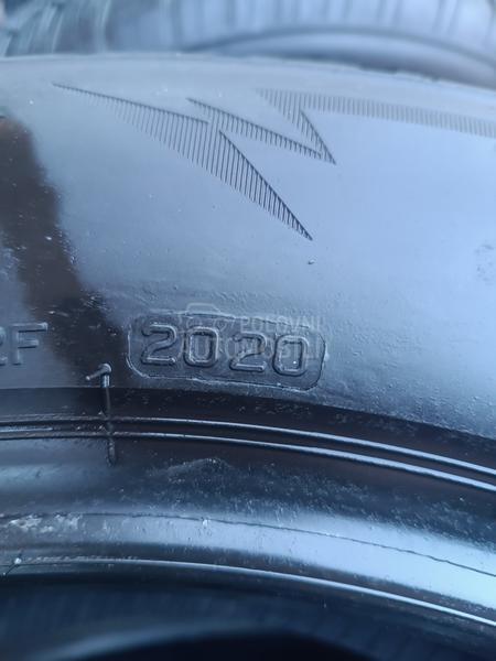 Bridgestone 215/60 R16 Zimska