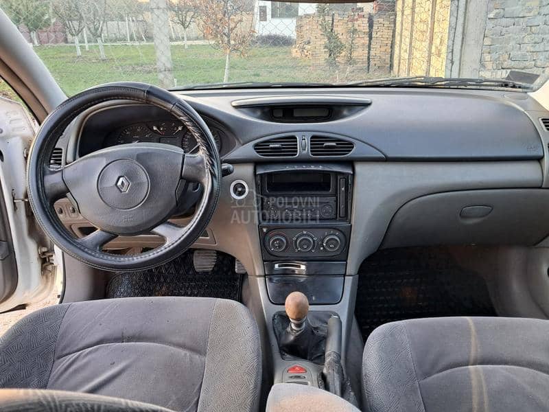 Renault Laguna 