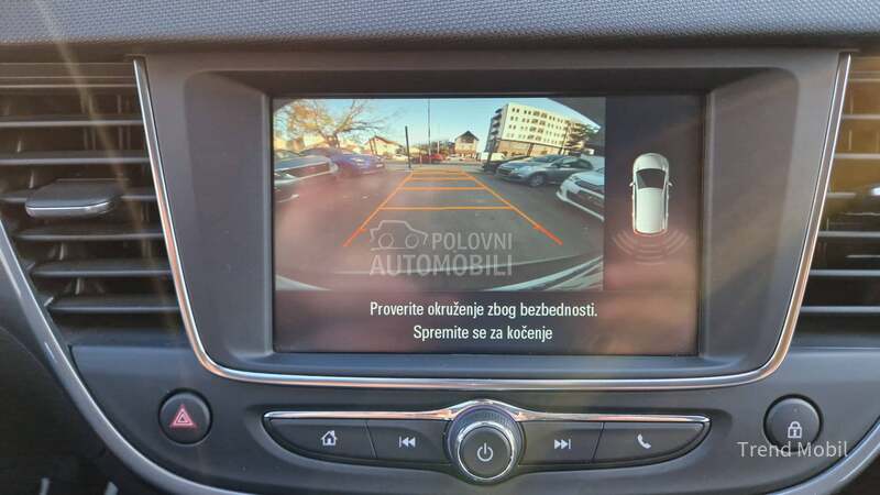 Opel Crossland X  1.2 Elegance