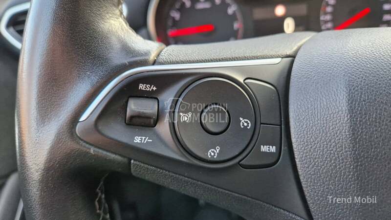 Opel Crossland X  1.2 Elegance