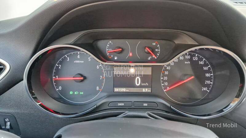 Opel Crossland X  1.2 Elegance