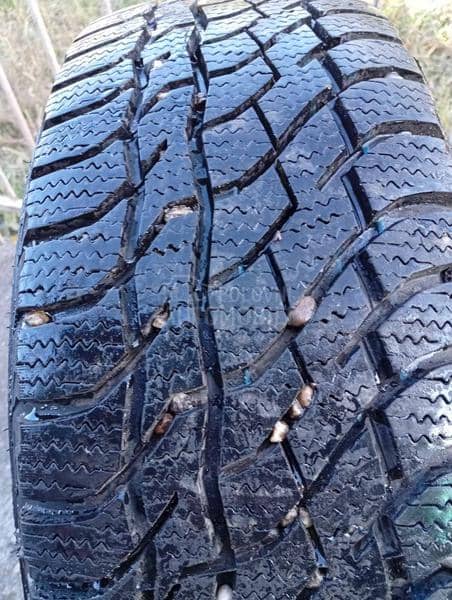 Viatti 215/65 R16 Zimska