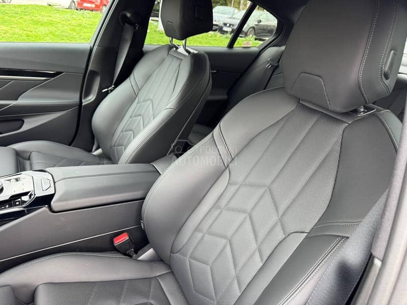 BMW 520 M/BLACK/xDRIVE