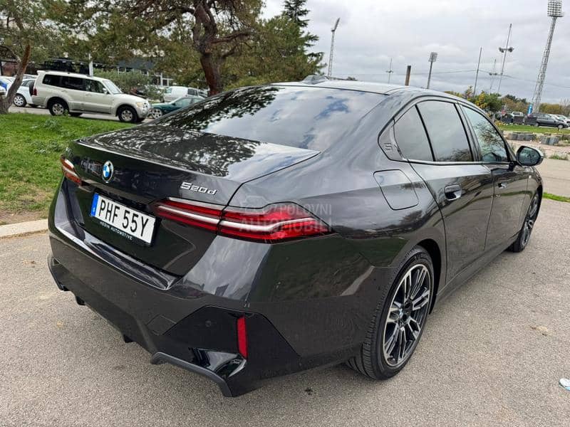 BMW 520 M/BLACK/xDRIVE