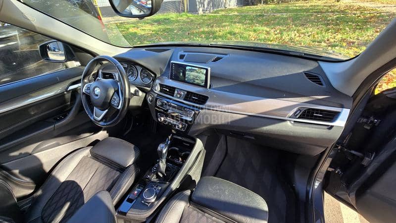 BMW X1 xDrive2.0i X-line CH