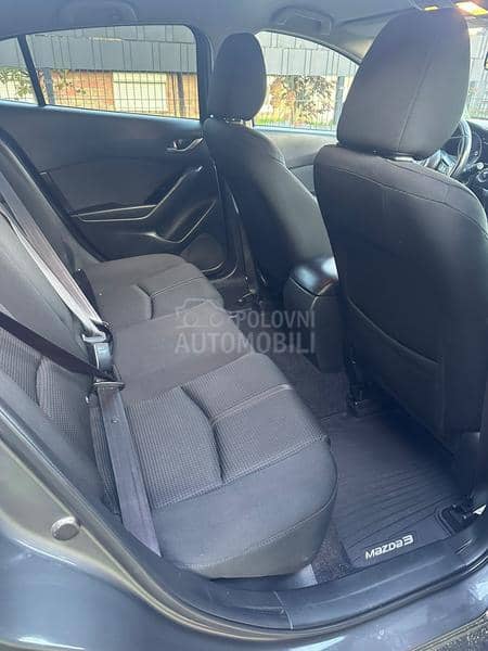 Mazda 3 Sky active