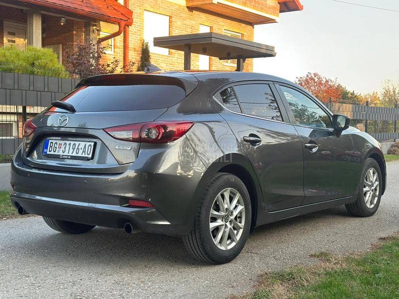 Mazda 3 Sky active