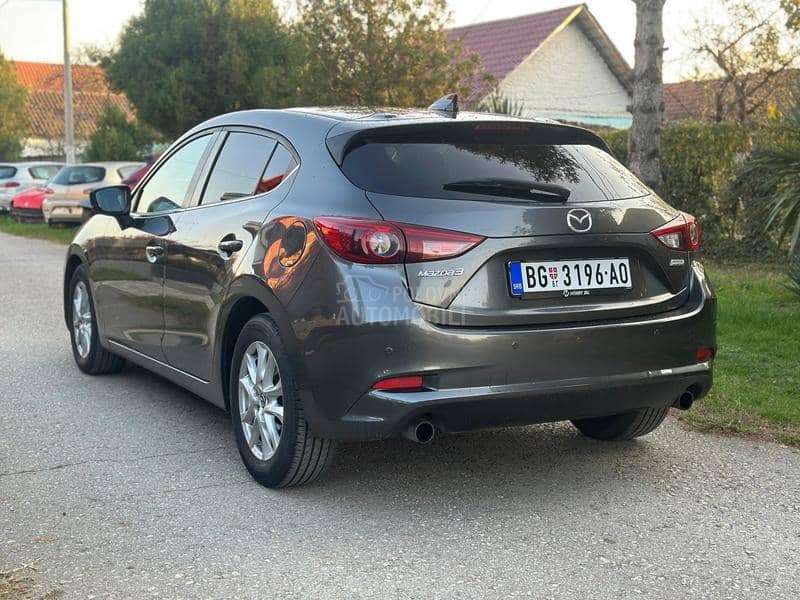Mazda 3 Sky active