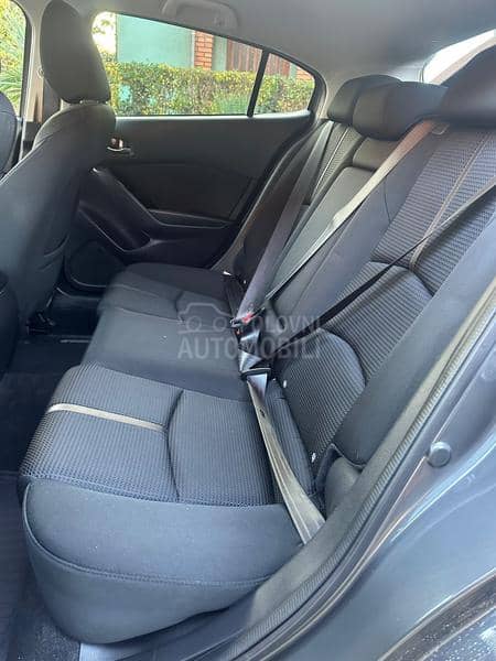 Mazda 3 Sky active