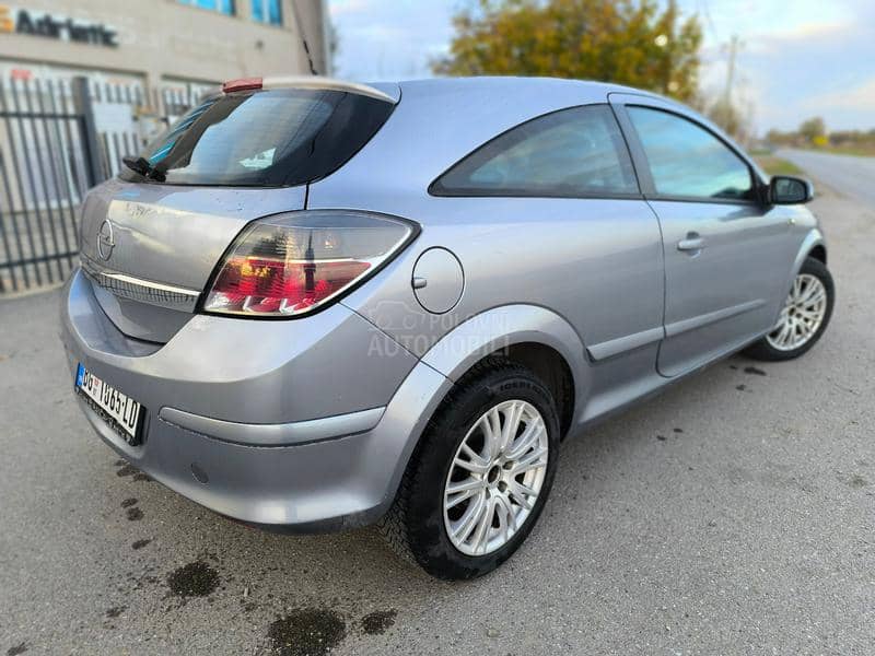 Opel Astra H GTC  1.3CDTI