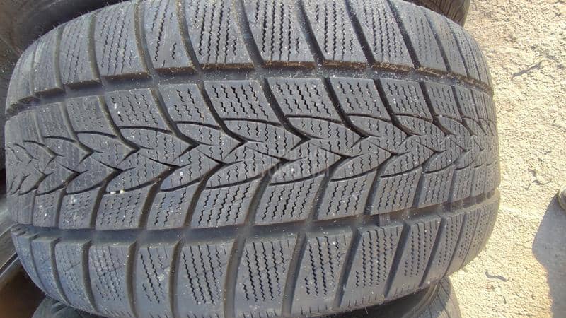 Imperial 225/45 R17 Zimska