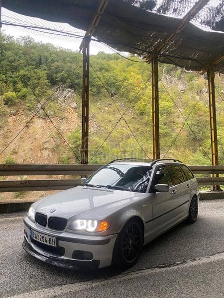 BMW 330 