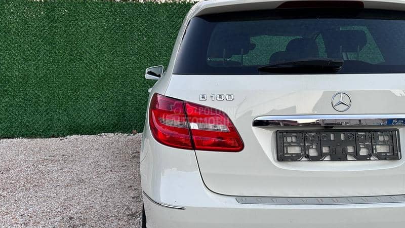 Mercedes Benz B 180 EXECUTIVE NOV