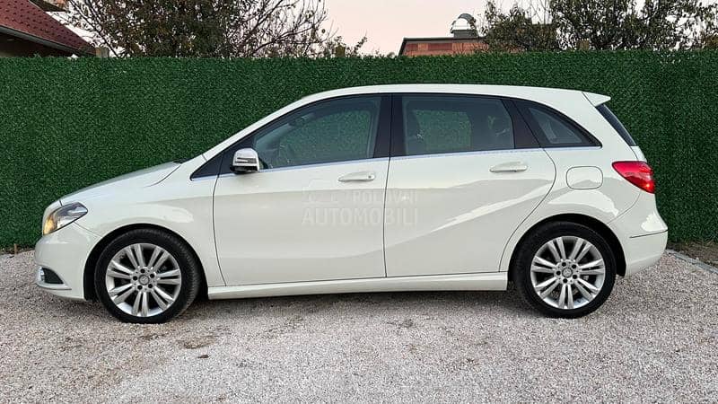 Mercedes Benz B 180 EXECUTIVE NOV