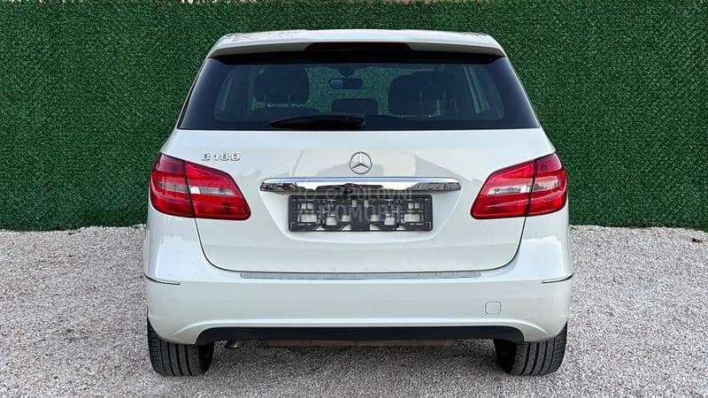 Mercedes Benz B 180 EXECUTIVE NOV