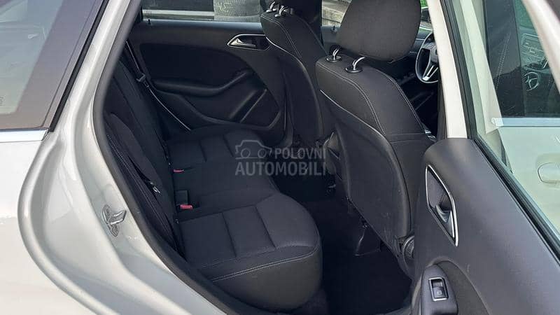 Mercedes Benz B 180 EXECUTIVE NOV