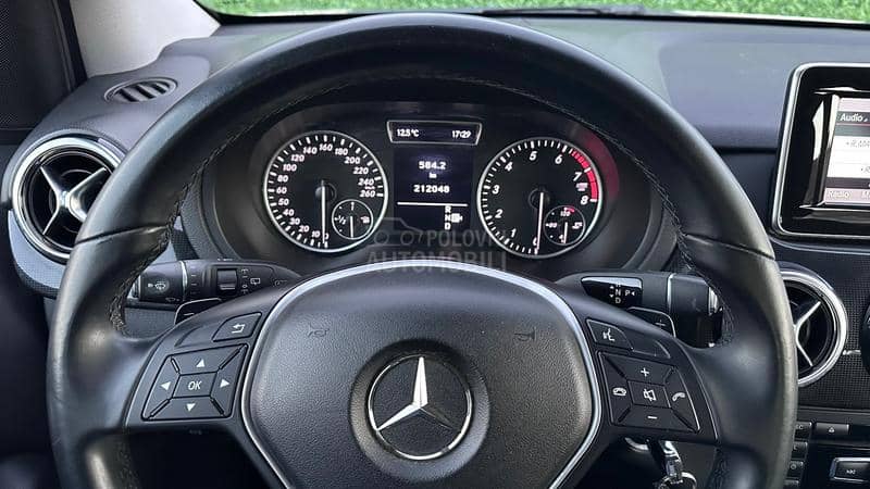 Mercedes Benz B 180 EXECUTIVE NOV