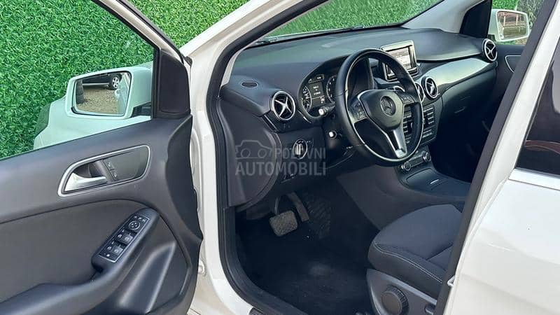 Mercedes Benz B 180 EXECUTIVE NOV
