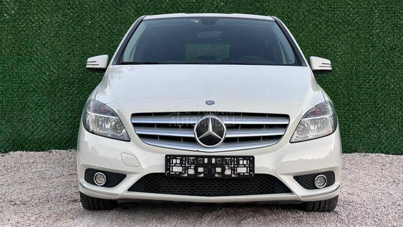 Mercedes Benz B 180 EXECUTIVE NOV