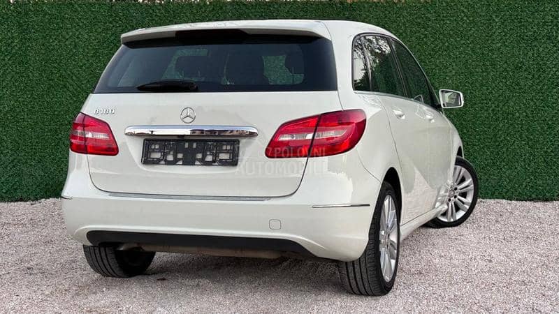 Mercedes Benz B 180 EXECUTIVE NOV
