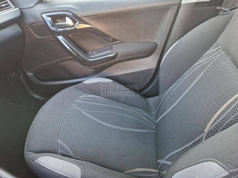 Peugeot 208 1.2 Alurre