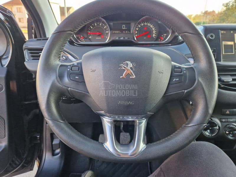 Peugeot 208 1.2 Alurre