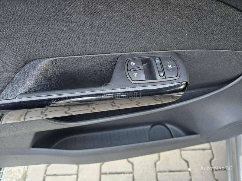 Opel Corsa D 1.4 SATELITE