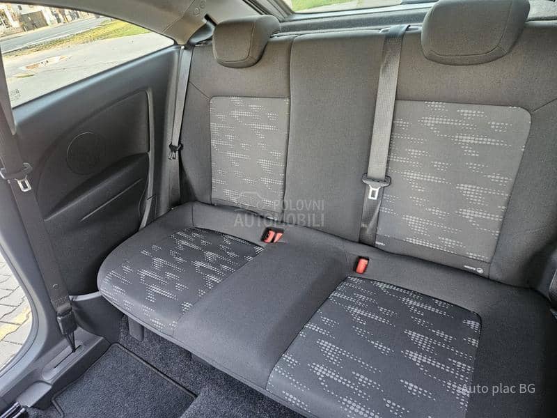 Opel Corsa D 1.4 SATELITE