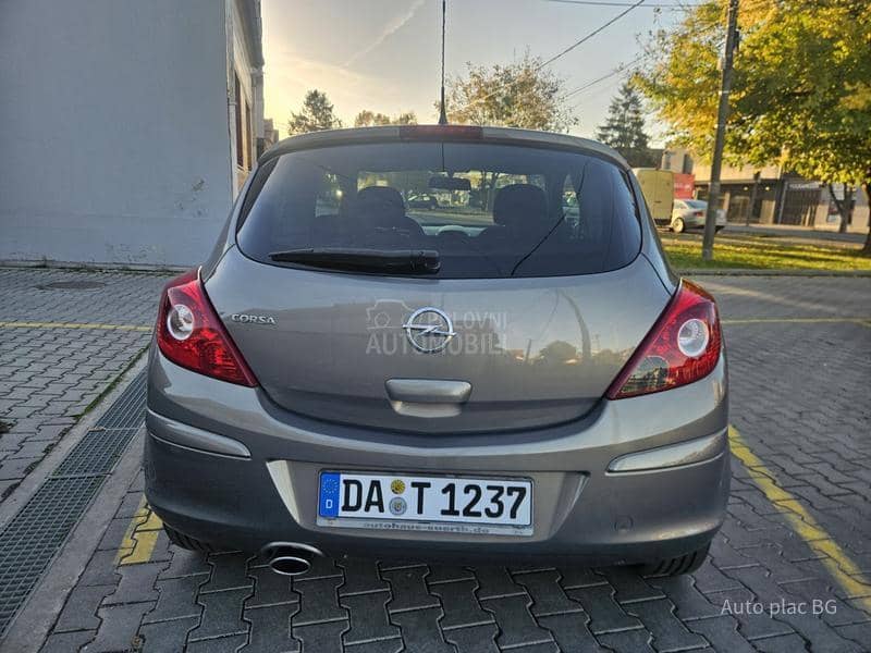 Opel Corsa D 1.4 SATELITE