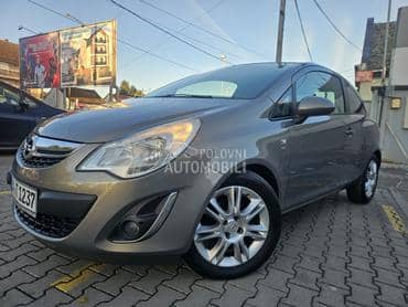 Opel Corsa D 1.4 SATELITE