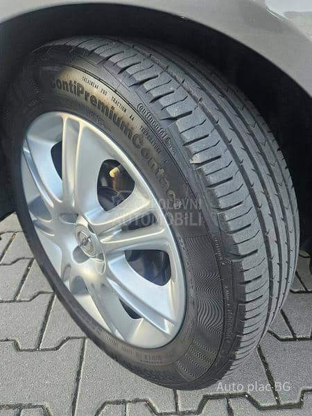 Opel Corsa D 1.4 SATELITE