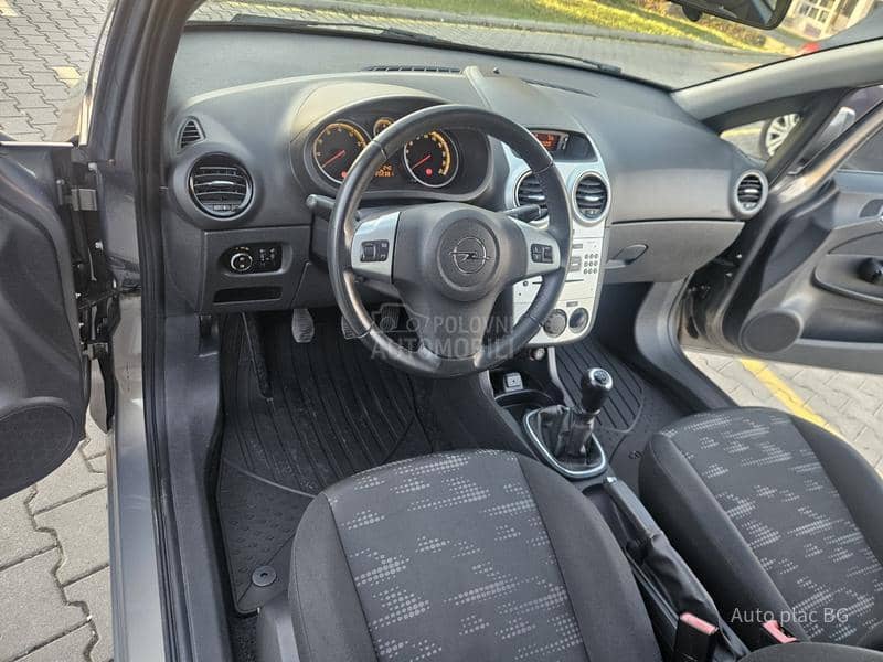 Opel Corsa D 1.4 SATELITE