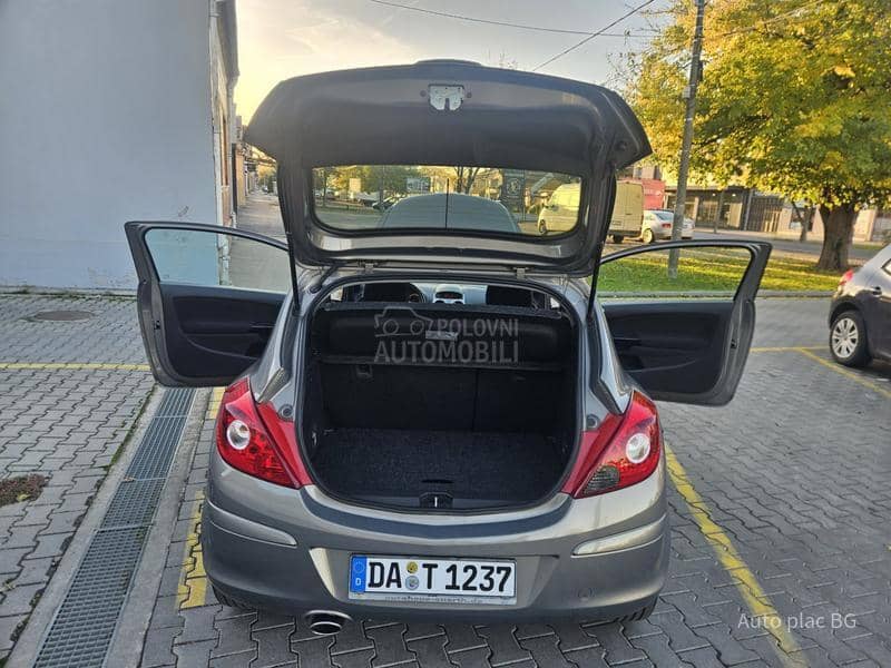 Opel Corsa D 1.4 SATELITE