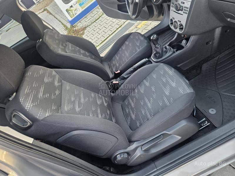 Opel Corsa D 1.4 SATELITE