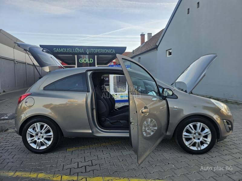 Opel Corsa D 1.4 SATELITE