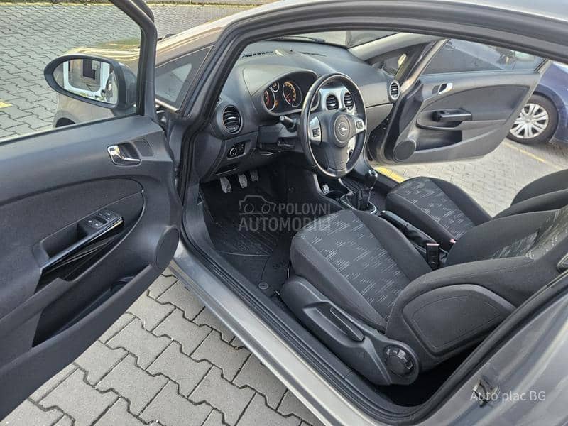 Opel Corsa D 1.4 SATELITE