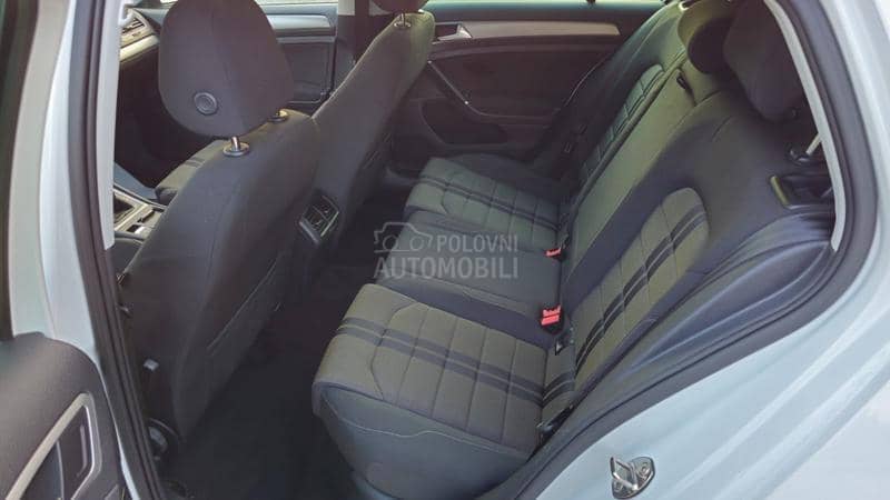 Volkswagen Golf 7 1.4/R line/CH