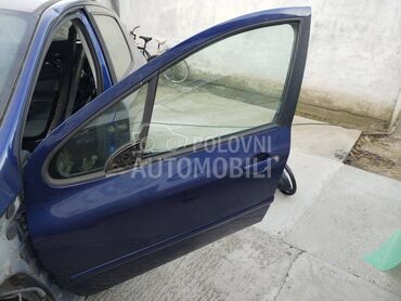 Pezo 307 hecbek delovi za Peugeot 307 za 2004. god.