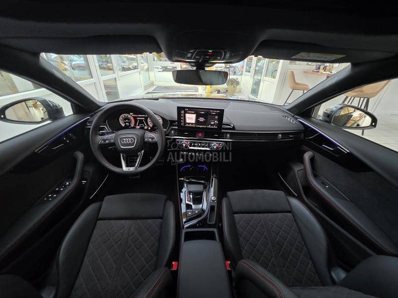 Audi A4 40TFSI S line
