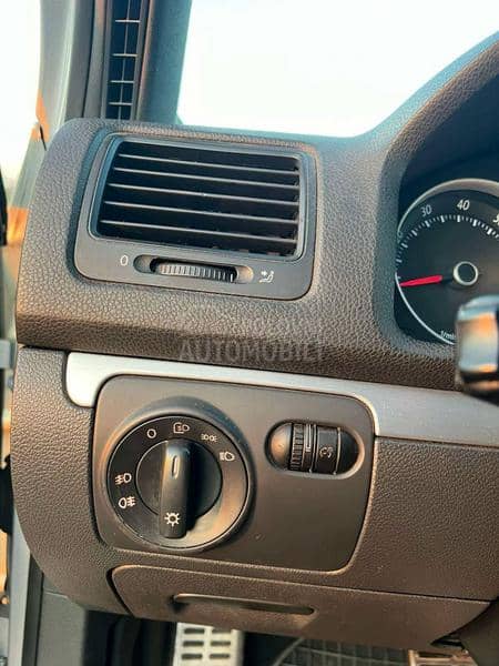 Volkswagen Golf 5 GTI DSG