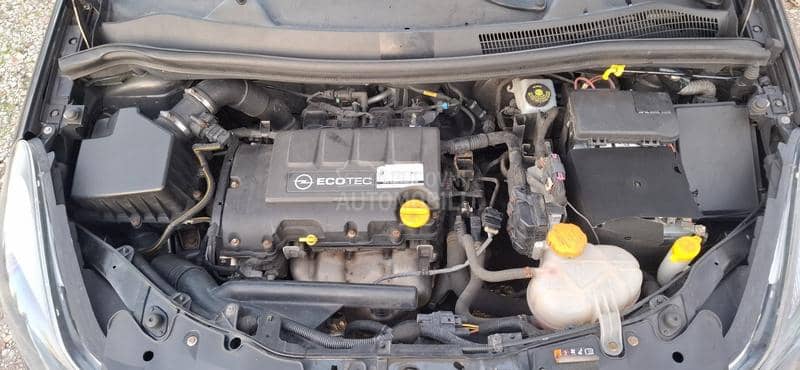 Opel Corsa D 1.2 BENC FFUULL