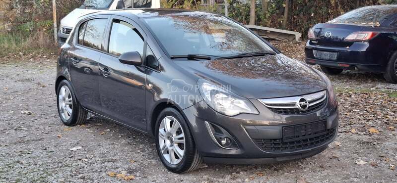 Opel Corsa D 1.2 BENC FFUULL