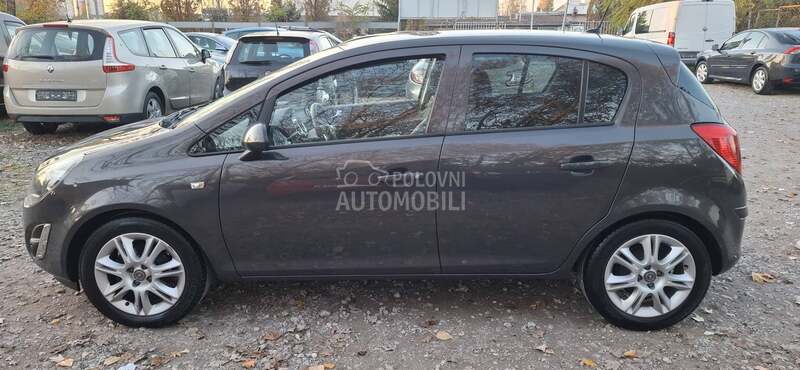 Opel Corsa D 1.2 BENC FFUULL