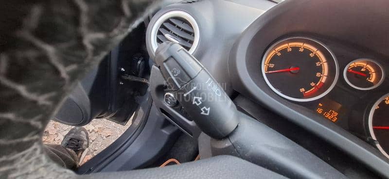 Opel Corsa D 1.2 BENC FFUULL