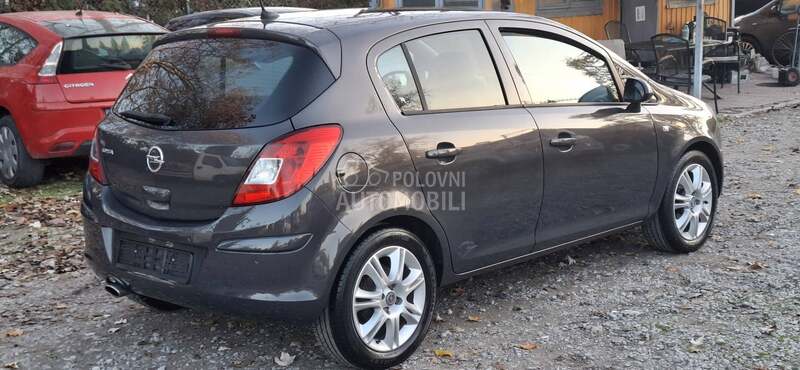 Opel Corsa D 1.2 BENC FFUULL
