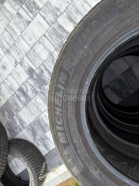 Michelin 235/55 R17 Sve sezone