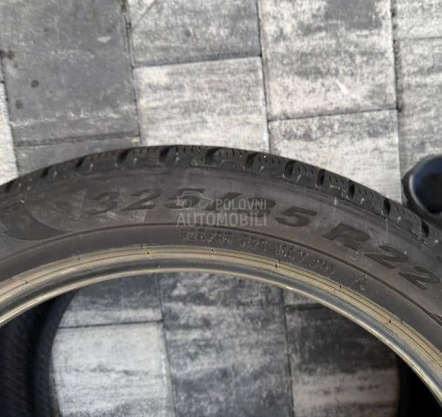 Pirelli 325/35 R22 Sve sezone