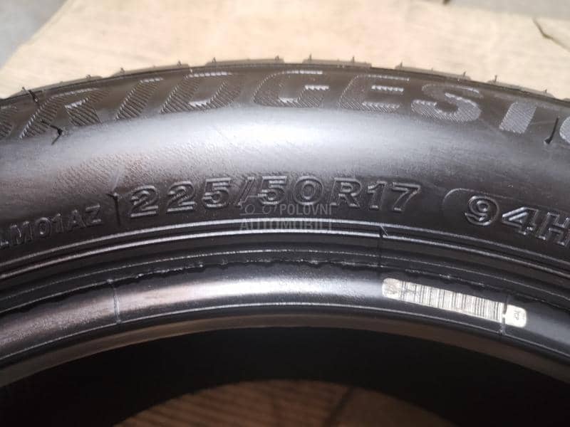 Bridgestone 225/50 R17 Zimska