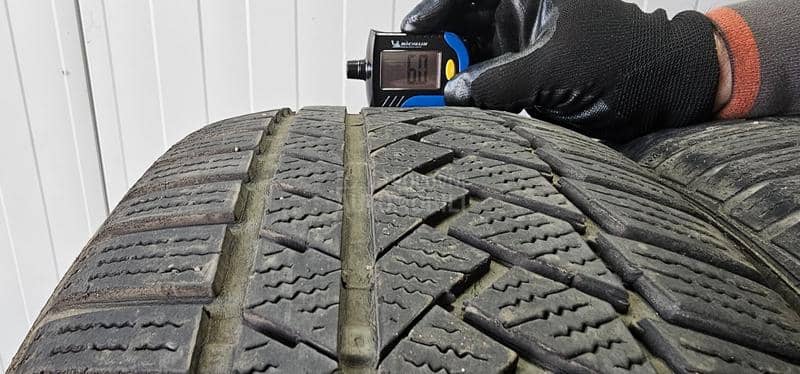 Continental 235/55 R19 Zimska