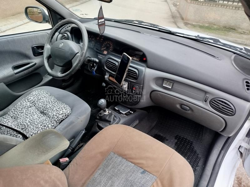 Renault Megane 1.9 diz reg 05.26